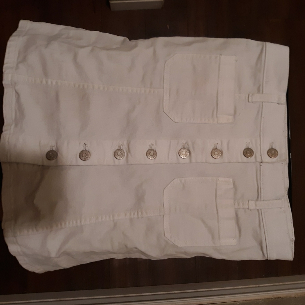 White denim skirt